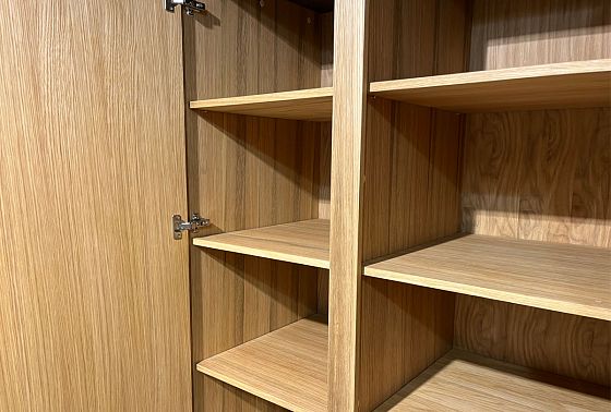 Шкаф для одежды 4-х дверный "Элва" массив и шпон дуба 8