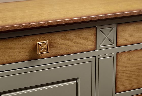 Тумба 3-х секционная "Бриансон" массив и шпон дуба, МДФ 6