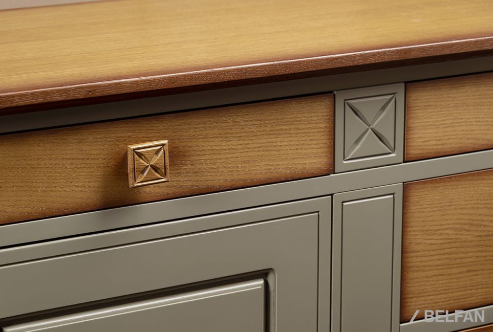 Тумба 3-х секционная "Бриансон" массив и шпон дуба, МДФ 3