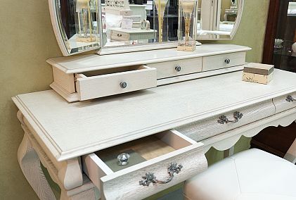 Стол туалетный "Тэфи"