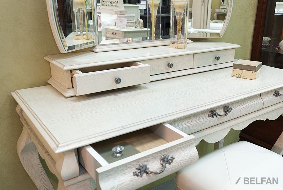 Стол туалетный "Тэфи" массив и шпон дуба 6