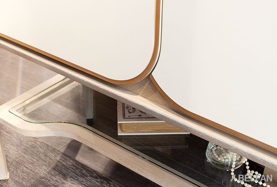 Тумба высокая "Алекса" массив и шпон дуба, МДФ 3