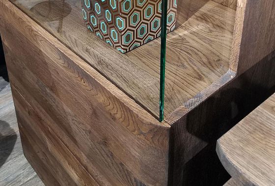 Шкаф с витриной 1-но дверный "Мидгард" (левый) массив дуба 6