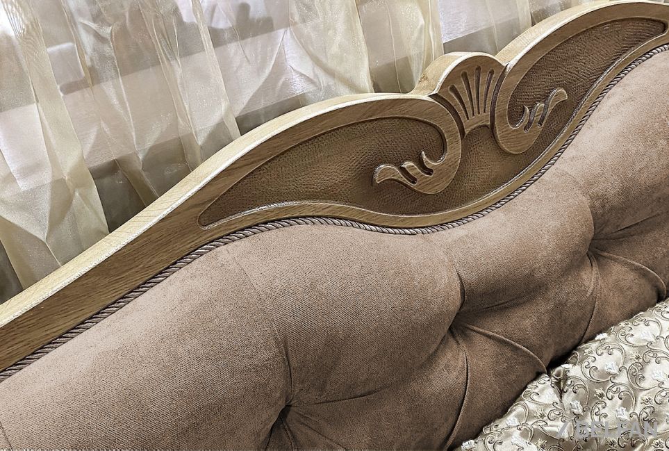 Кровать "Флерон" (низкое изножье) массив и шпон дуба 2