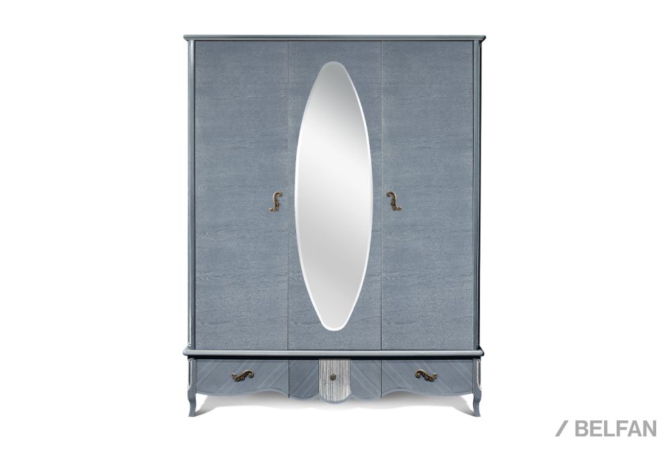 Шкаф для одежды "Катрин" 3-х дв. с зеркалом массив и шпон дуба 1