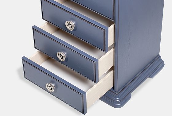 Комод высокий "Лика" массив и шпон дуба 2