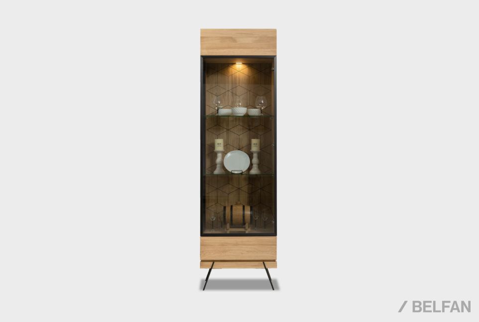 Витрина 1-но дверная "Этна" (левая) массив дуба, металл 2