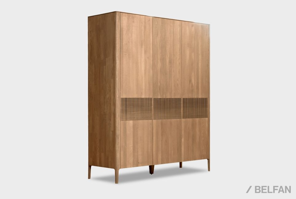 Шкаф для одежды 3-х дверный "Бергамо" массив дуба 2