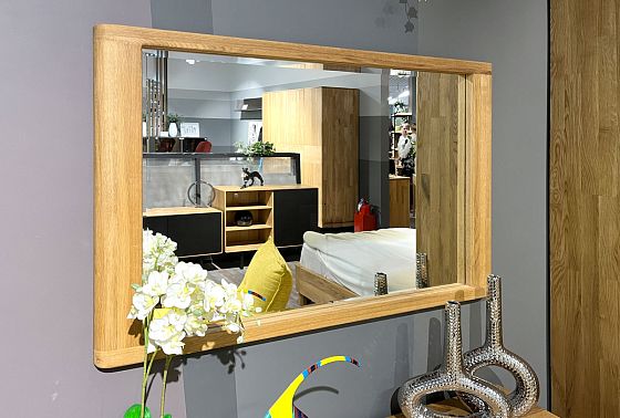 Зеркало настенное "Норд" массив дуба 2