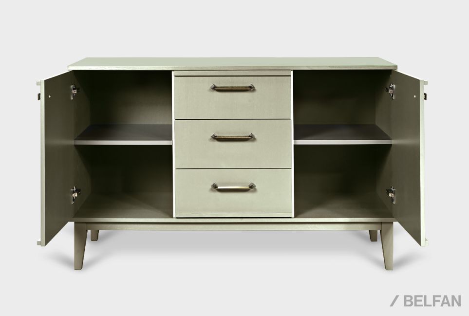 Тумба 3-х секционная "Чикаго" массив и шпон дуба 8