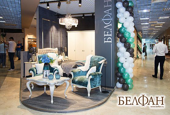 Открытие трех фирменных магазинов в Новосибирске