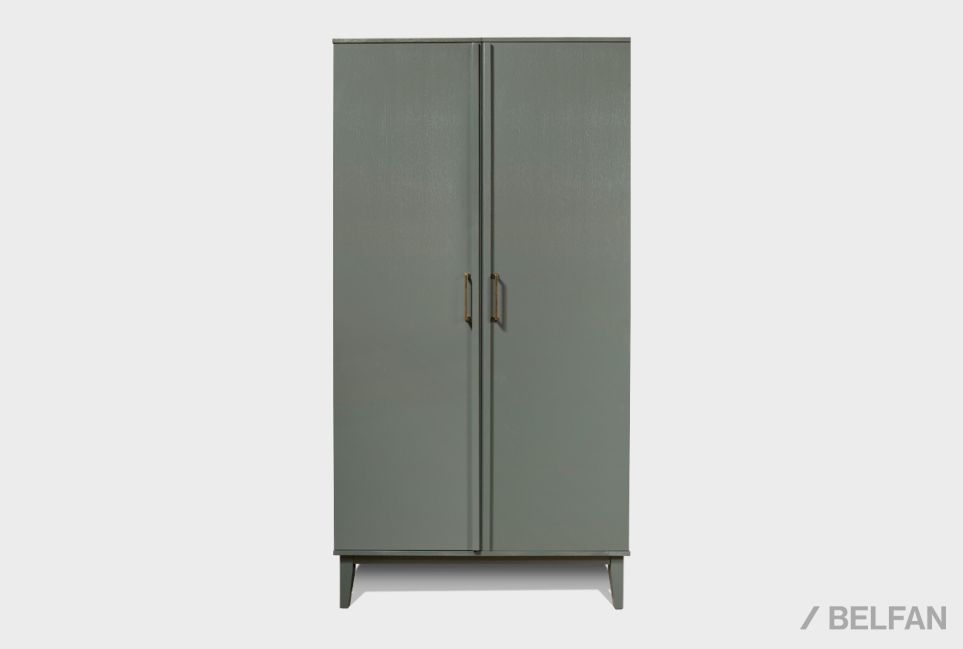 Шкаф 2-х дверный "Чикаго" массив и шпон дуба 2