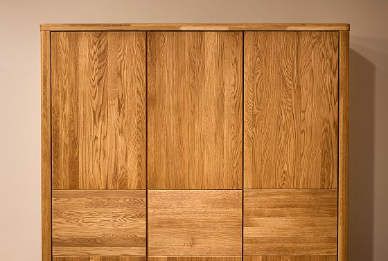 Шкаф для одежды 3-х дверный "Норд" массив дуба 10