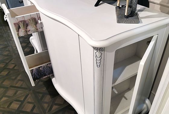 Тумба "Флерон" массив и шпон бука 2