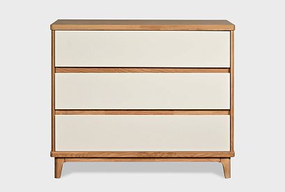 Комод "Уоллстрит" 3; 3 ящика; *А-012.06; к-бейц-масло, ф-белый, вст-бейц-масло