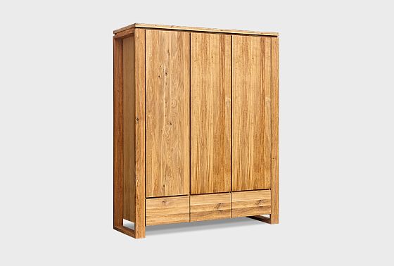 Шкаф для одежды 3-х дверный "Берген" В-6 массив и шпон дуба 4