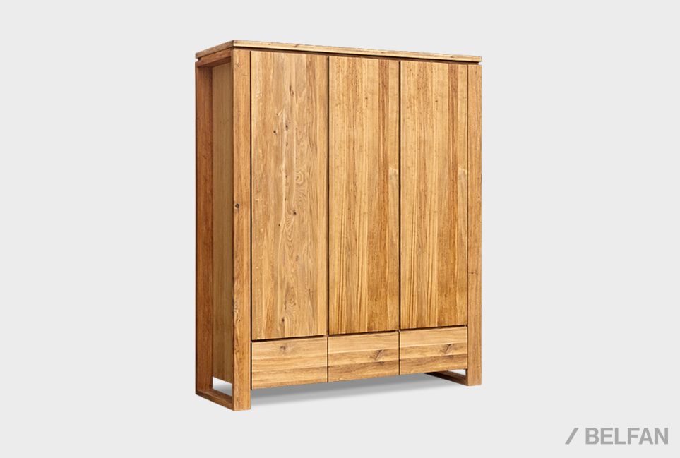Шкаф для одежды 3-х дверный "Берген" В-6 массив и шпон дуба 1