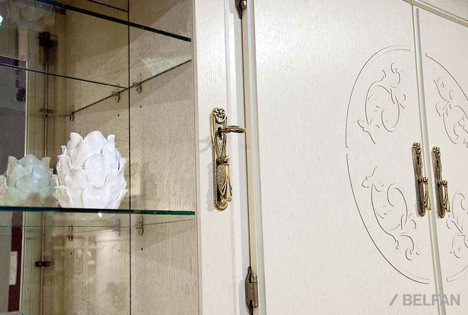 Шкаф навесной 4-х секционный "Соната" (без декора) массив и шпон дуба 2