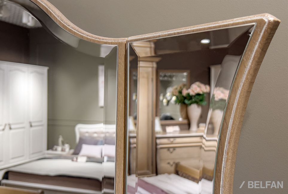 Стол туалетный "Тэфи" массив и шпон дуба 2