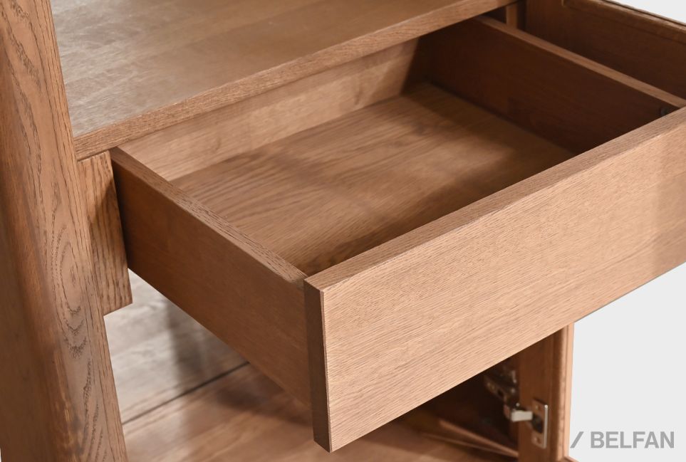 Витрина 1-но дверная "Бергамо" (левая) массив дуба 4