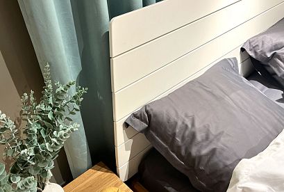 Кровать "Уоллстрит" (комбинированная); без основания, без матраса; *А-012.160; (1600x2000); к-бейц-масло, изг-белый