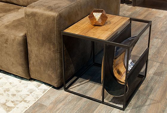 Стол журнальный "Арт" c газетницей массив дуба 2