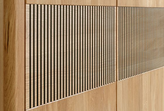 Шкаф для одежды 2-х дверный "Бергамо" массив дуба 5