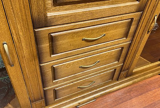 Тумба "Верди Люкс 3/2з" массив и шпон дуба 4