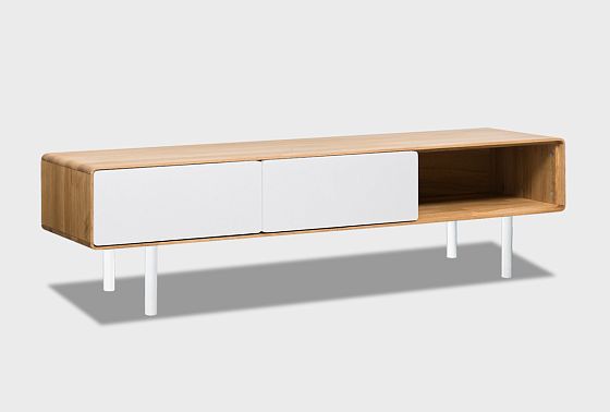 Тумба под ТВ низкая "Норман" 3 с нишей (правая) массив дуба, МДФ, металл 6