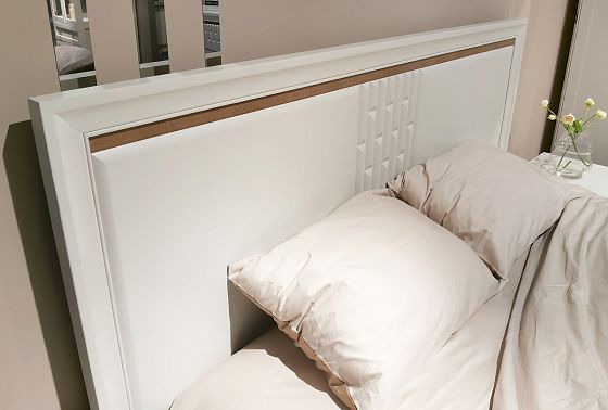 Кровать "Армония" массив и шпон дуба 4