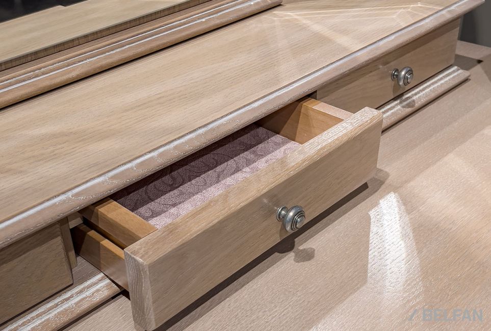 Стол туалетный "Тэфи" массив и шпон дуба 3