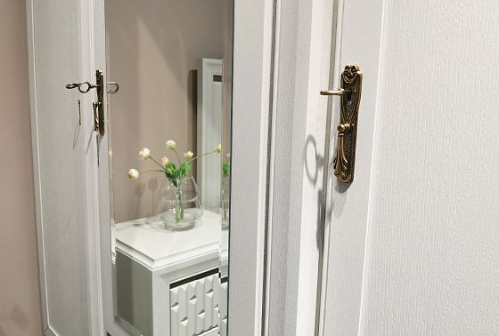 Шкаф для одежды 3-х дв. "Армония" с зеркалом массив и шпон дуба 6