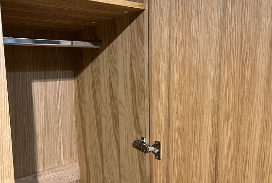 Шкаф для одежды 4-х дверный "Элва" массив и шпон дуба 8