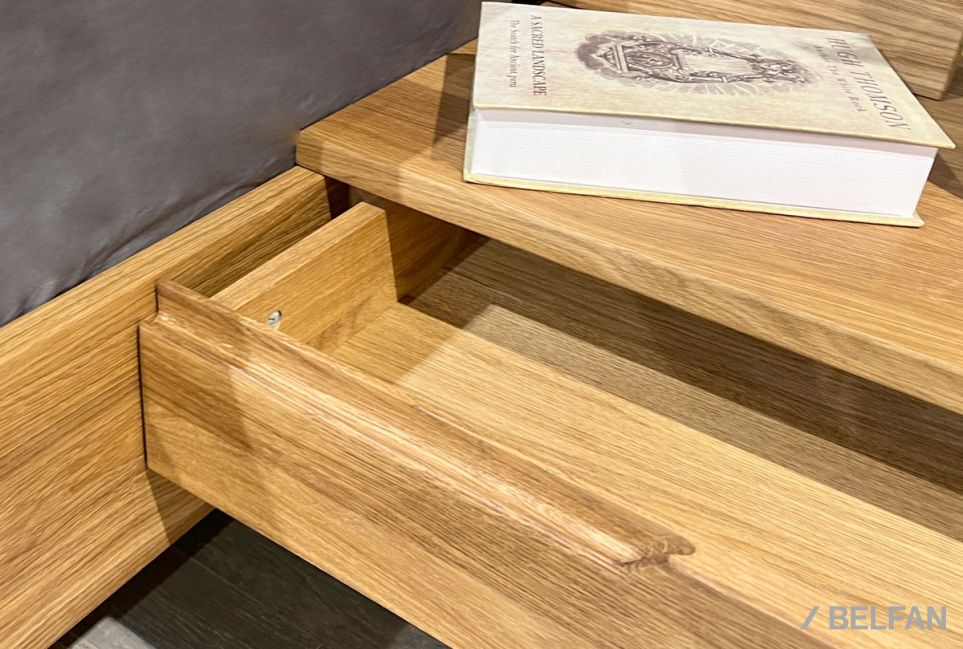 Кровать "Монблан" (с прикроватными тумбами) массив дуба 3