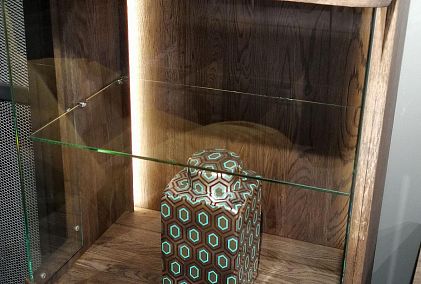 Шкаф с витриной 1-но дверный "Мидгард" (левый)