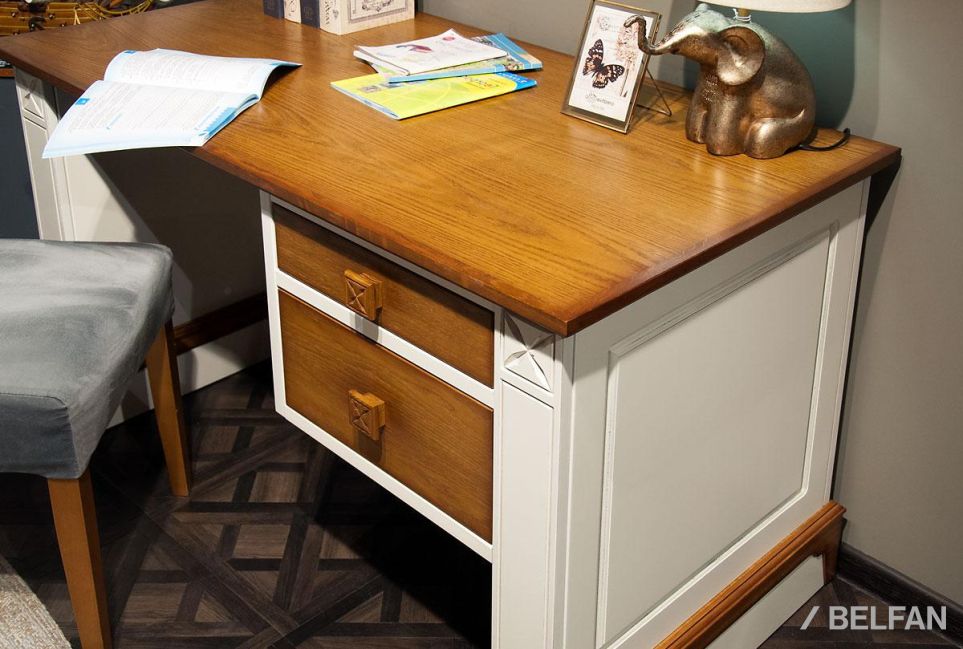 Стол письменный "Бриансон" (1 тумба справа) массив и шпон дуба, МДФ 3