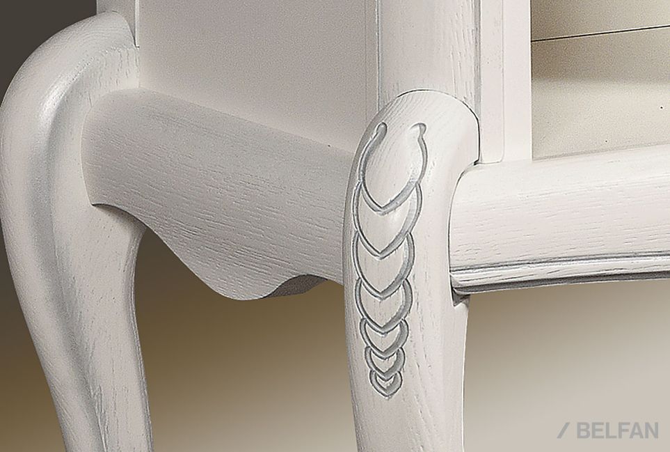 Консоль "Флерон" массив и шпон бука 2