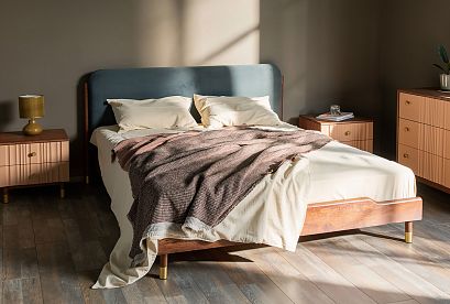 Кровать "Меридиан" (мягкое изголовье); без основания, без матраса; *А-017.160М; (1600x2000); к-шоколадный дуб; Tiffany 12 Azur