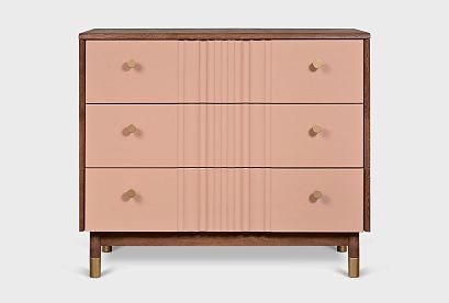 Комод "Меридиан" 3; 3 ящика; *А-017.166; к-шоколадный дуб, ф-дымчатая роза