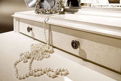 Стол туалетный "Соната" (декор)