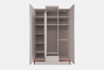 Шкаф 3-х дверный "Сакраменто" (с декором)