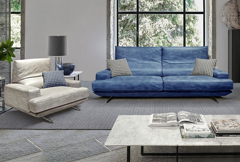 "Капристо" диван 3-х местный; нераскл.; 32; начальная группа кожи