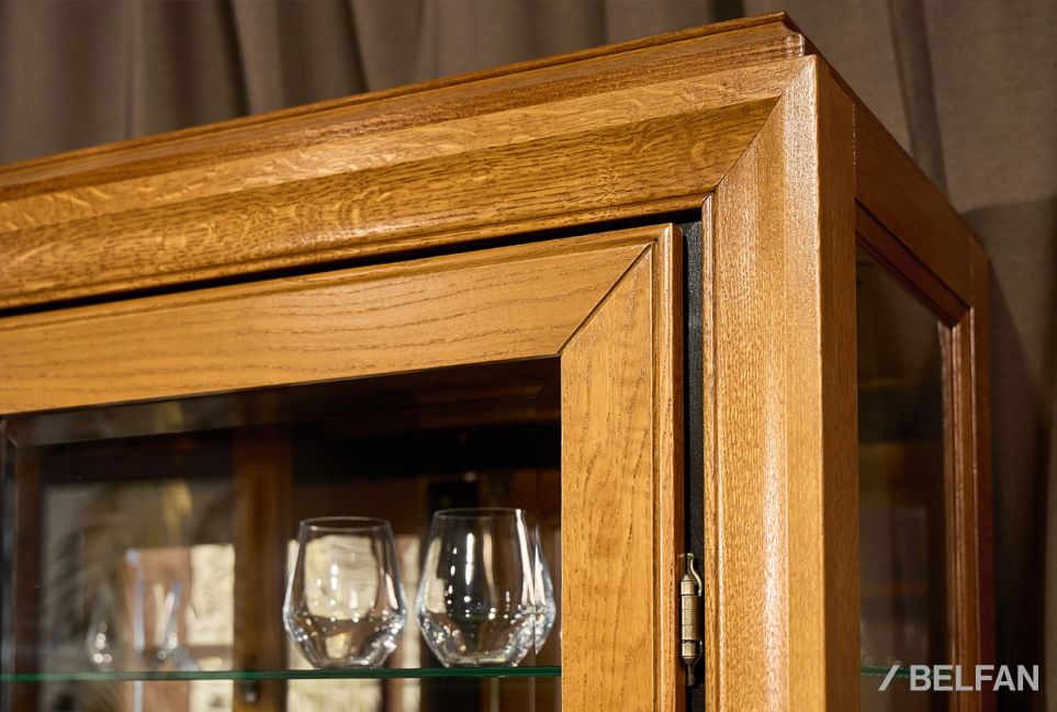 Шкаф с витриной 2-х дверный "Соната" (узкий) массив и шпон дуба 4