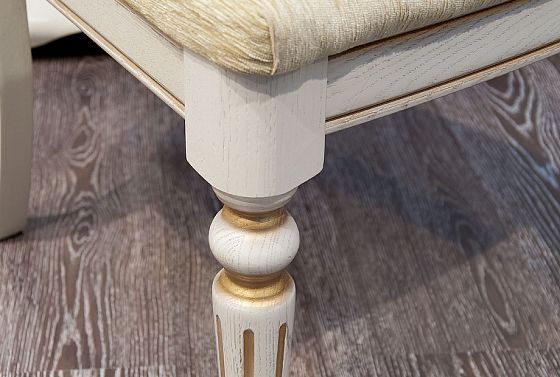 Стул с подлокотниками "Давиль" массив и шпон дуба 4