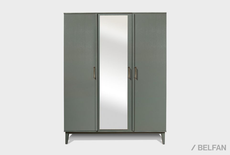 Шкаф 3-х дверный "Чикаго" массив и шпон дуба 2