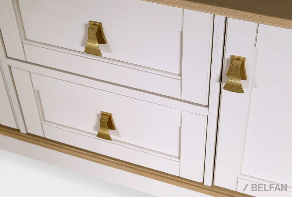 Тумба "Стюарт" массив и шпон дуба 10