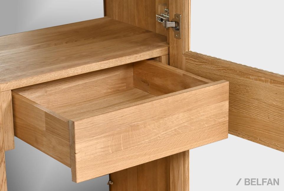 Витрина 1-но дверная "Бергамо" (правая) массив дуба 7