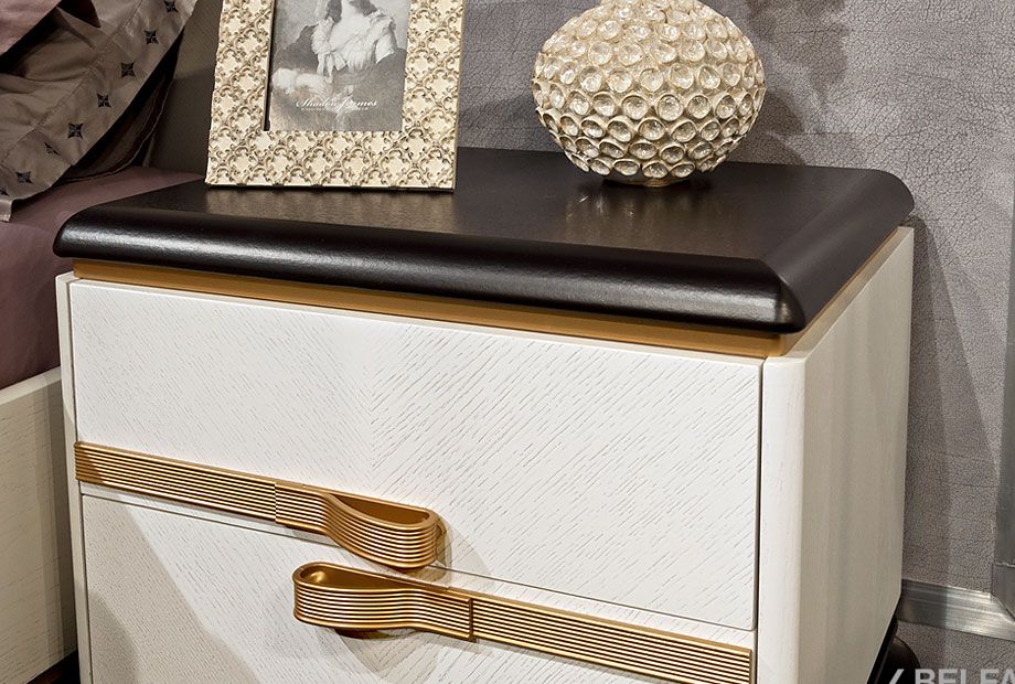 Тумба прикроватная "Мадлен" массив и шпон дуба 2