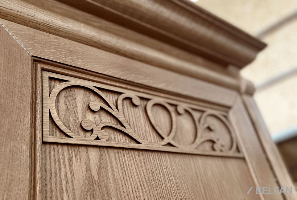 Шкаф для одежды "Тэфи" 3-х дв. без зеркала массив и шпон дуба 1