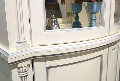 Шкаф с витриной "Валенсия 2з"